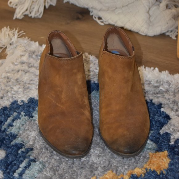 booties - Picture 2 of 4